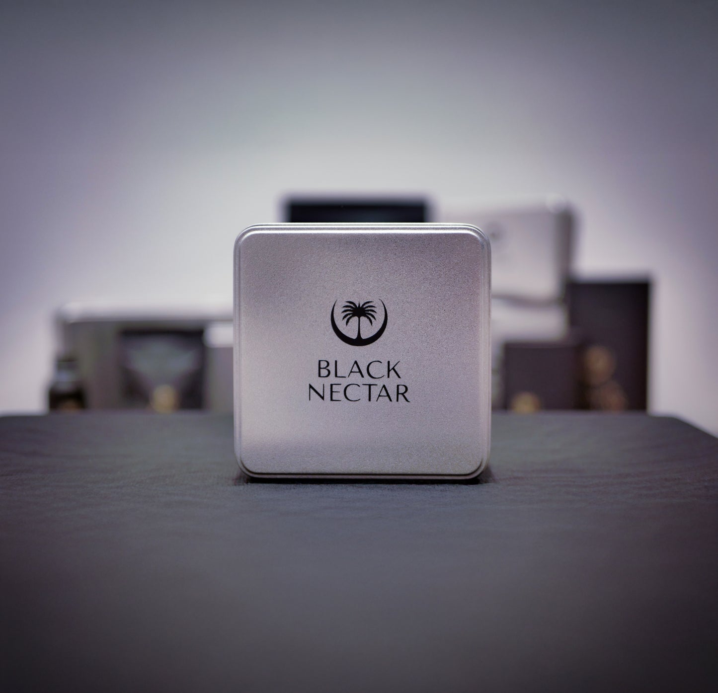 Ajwa Quba Metal Tin